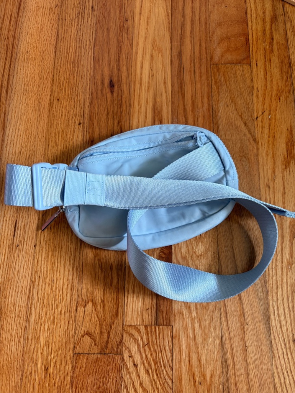 lululemon athletica Sky Blue Crossbody Belt Bag - Picture 6 of 10